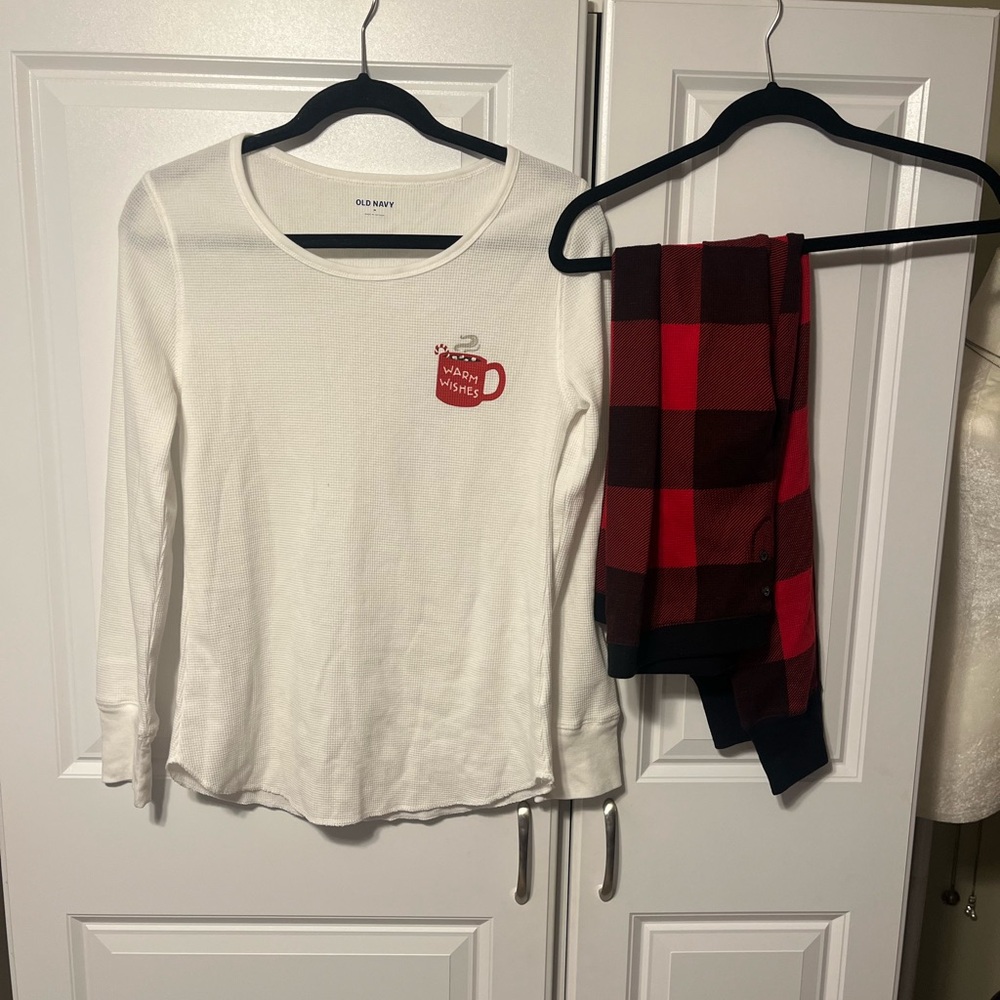Old Navy Kids Pajama Set - White and Red Plaid size M